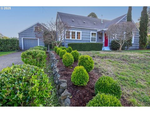 1149 JUNIPER AVE Coos Bay OR 97420