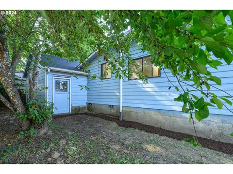 A home in Yamhill