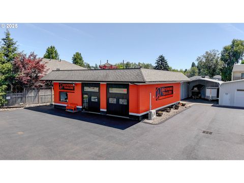 786 NE BURNSIDE RD Gresham OR 97030