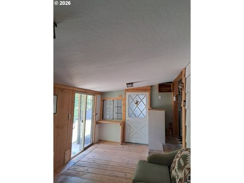 Tiny photo for 82861 Minnick Rd, Dexter, OR 97431 (MLS # 540348165)