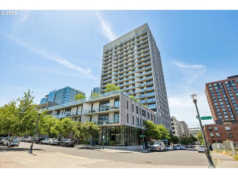 Photo of 1150 NW Quimby St NW #1106, Portland, OR 97209 (MLS # 572826013)
