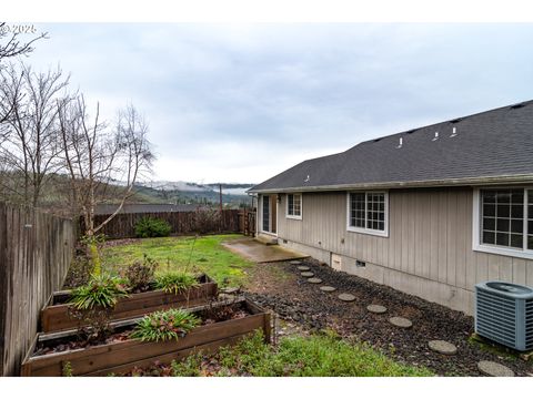 A home in Roseburg