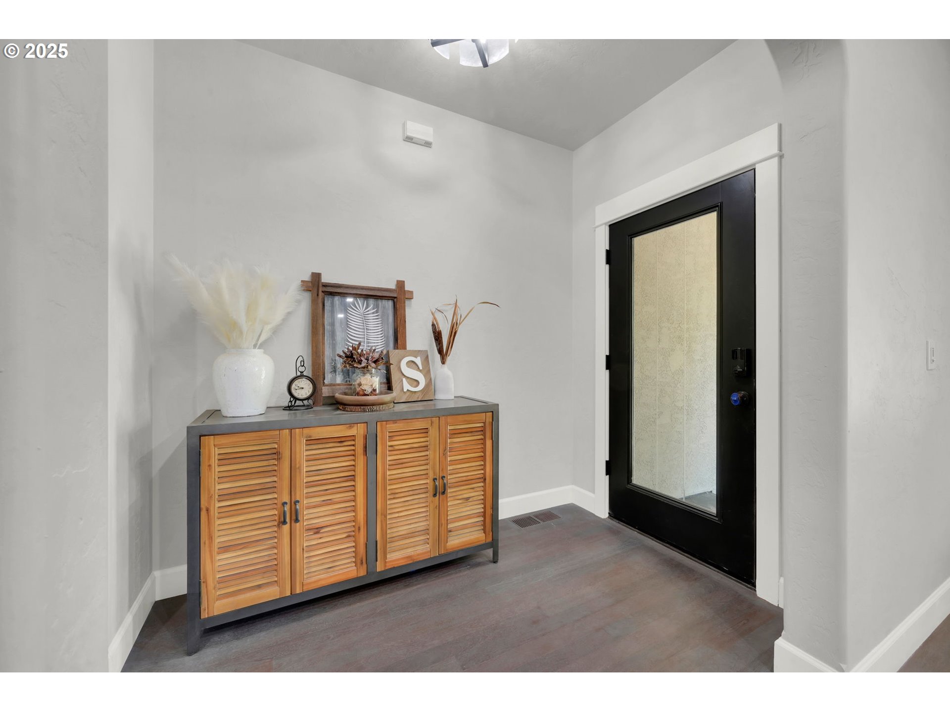 2183 ASHBURY DR