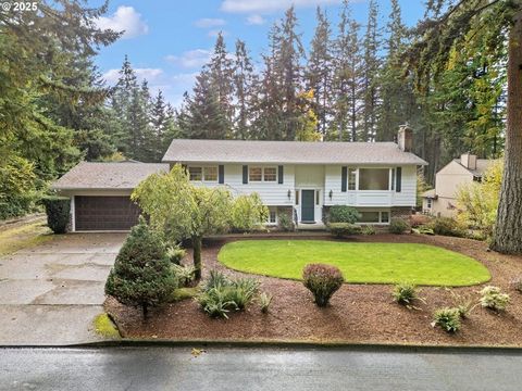 16112 S SANDALWOOD RD Oregon City OR 97045