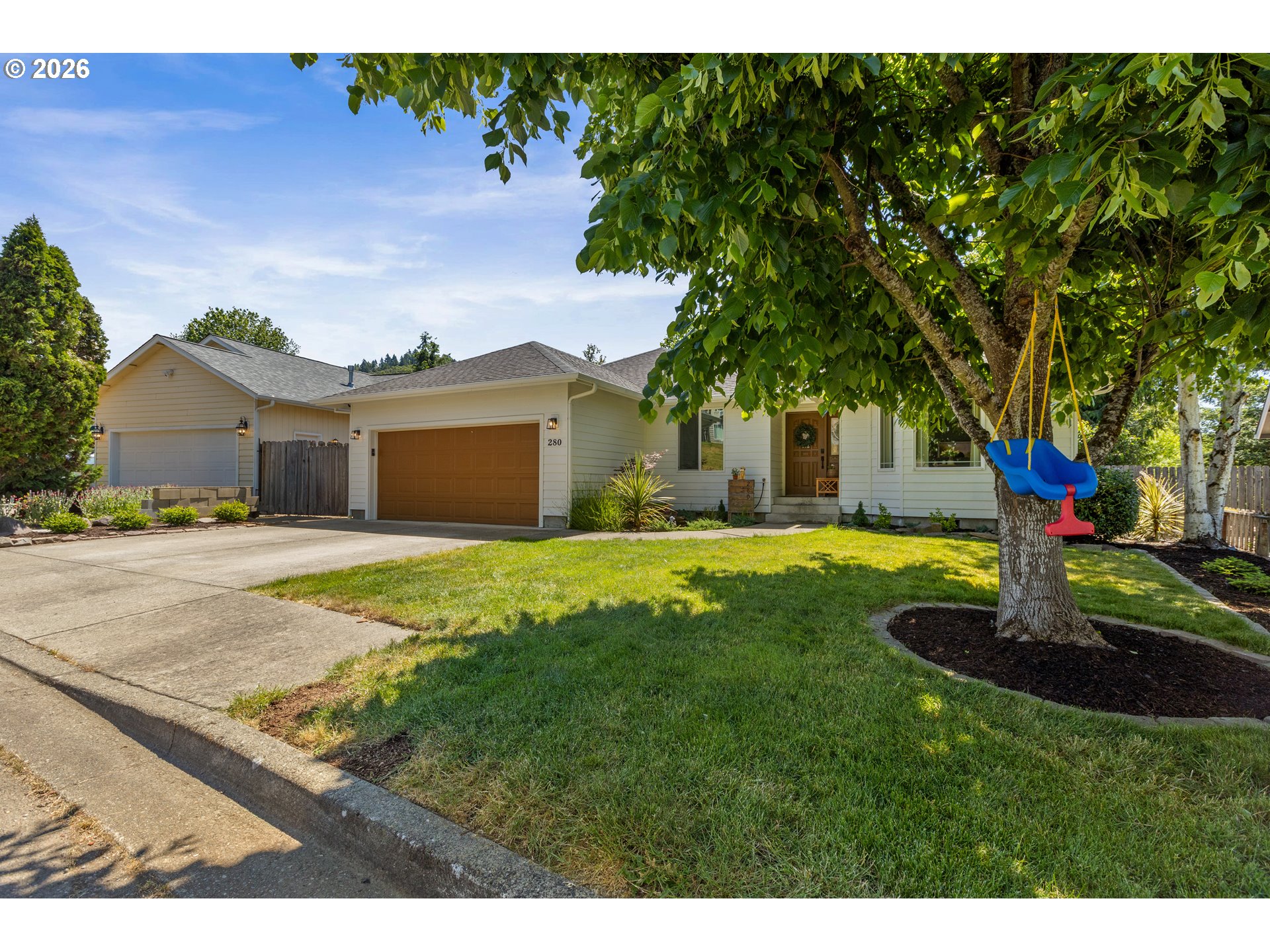280 VILLAGE DR