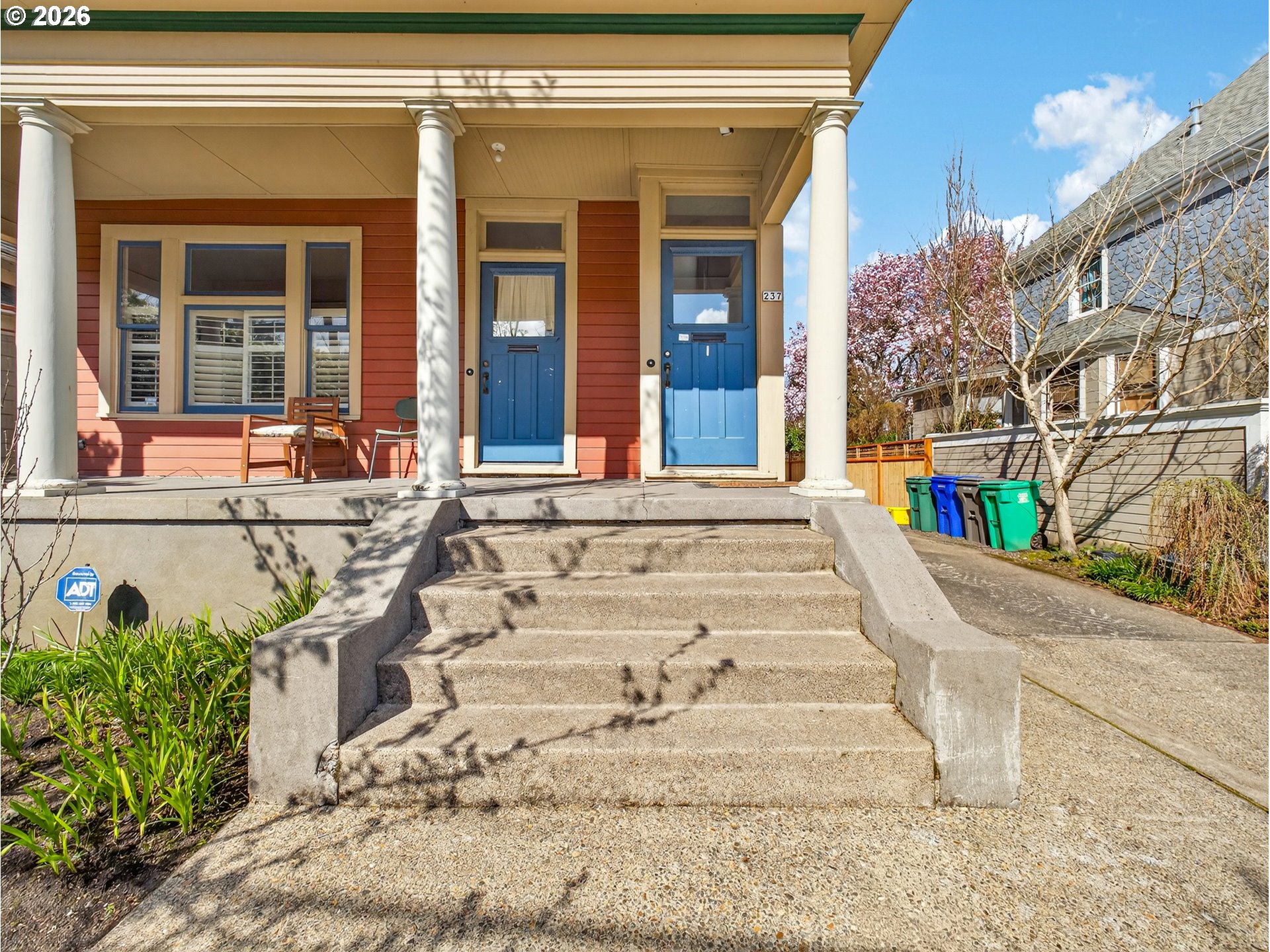 237 239 NE GRAHAM ST