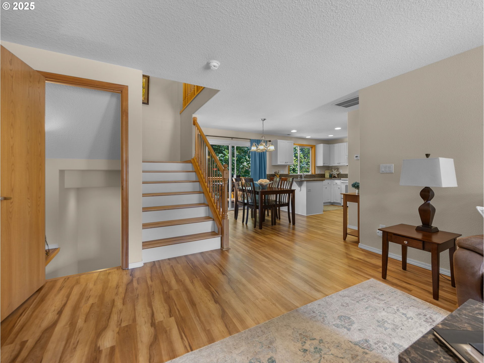 Clackamas, Oregon 97015, United States, 4 Bedrooms Bedrooms, ,4 BathroomsBathrooms,Residential,Active,192255