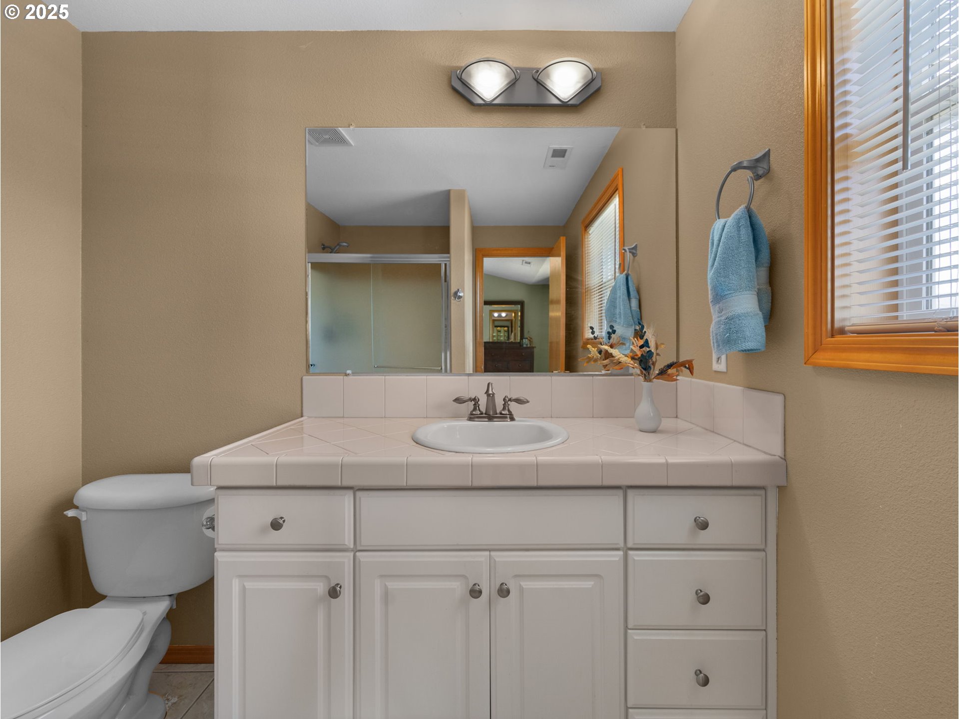 Clackamas, Oregon 97015, United States, 4 Bedrooms Bedrooms, ,4 BathroomsBathrooms,Residential,Active,192255