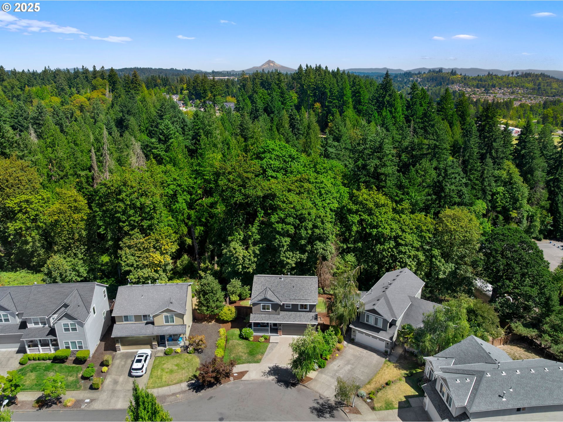 Clackamas, Oregon 97015, United States, 4 Bedrooms Bedrooms, ,4 BathroomsBathrooms,Residential,Active,192255