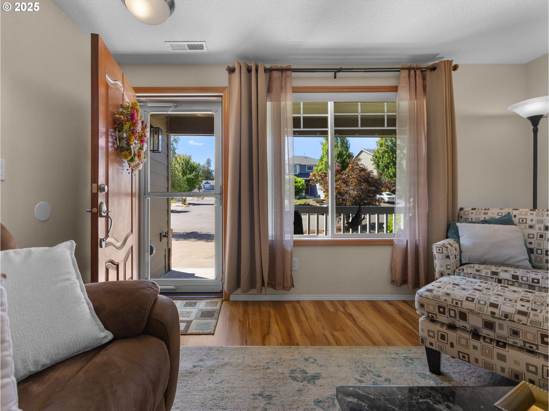 Clackamas, Oregon 97015, United States, 4 Bedrooms Bedrooms, ,4 BathroomsBathrooms,Residential,Active,192255