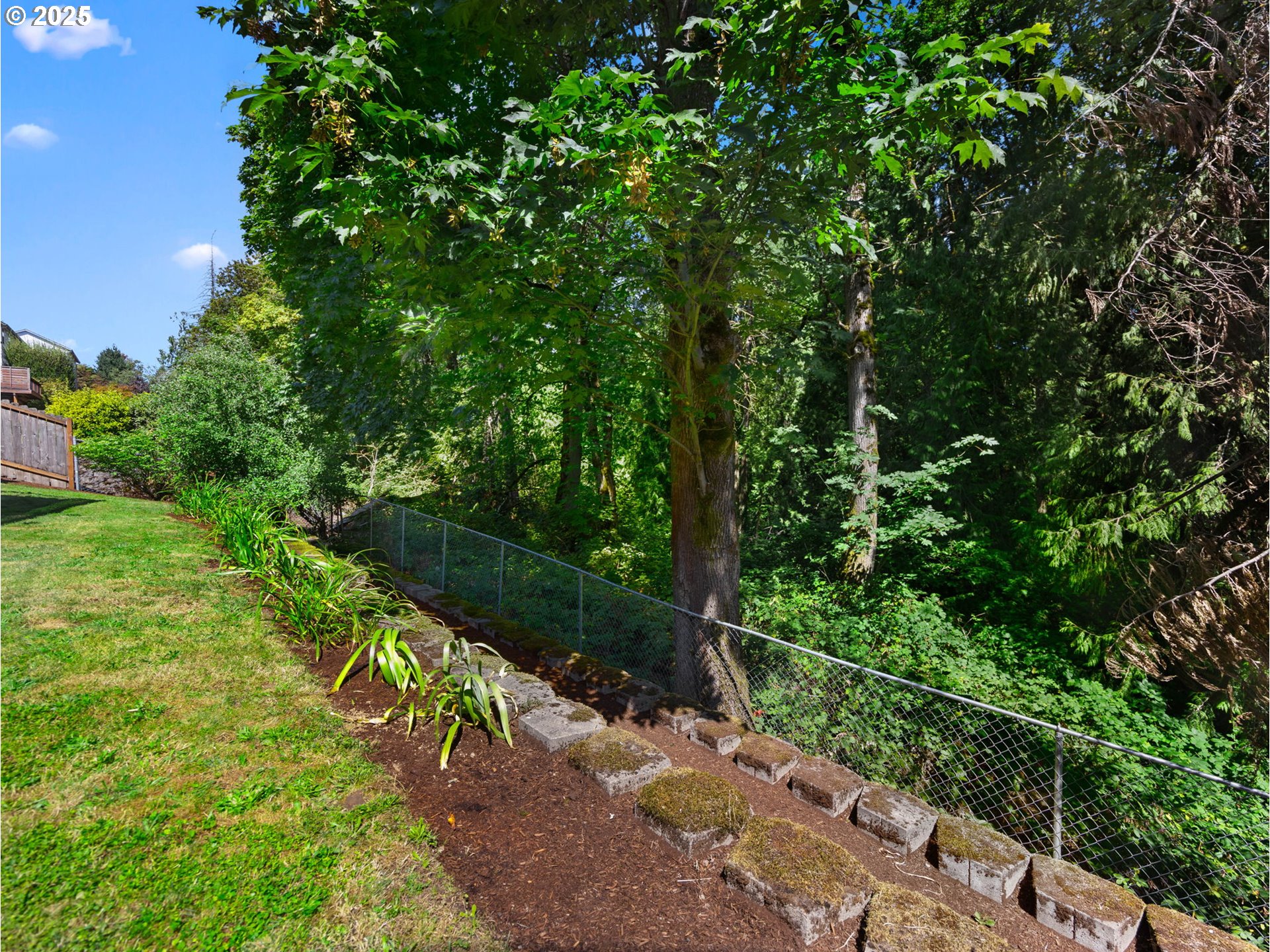 Clackamas, Oregon 97015, United States, 4 Bedrooms Bedrooms, ,4 BathroomsBathrooms,Residential,Active,192255