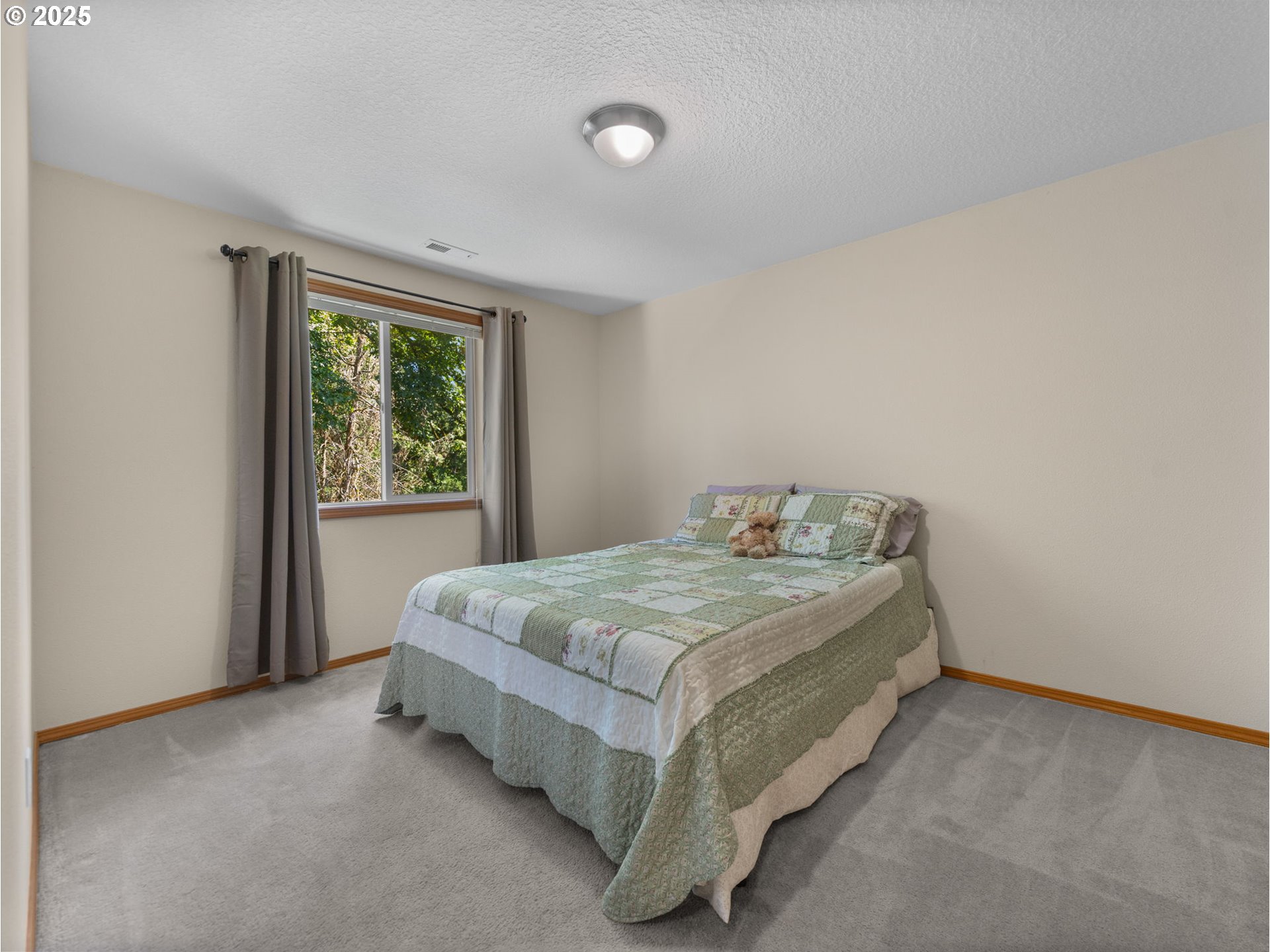 Clackamas, Oregon 97015, United States, 4 Bedrooms Bedrooms, ,4 BathroomsBathrooms,Residential,Active,192255