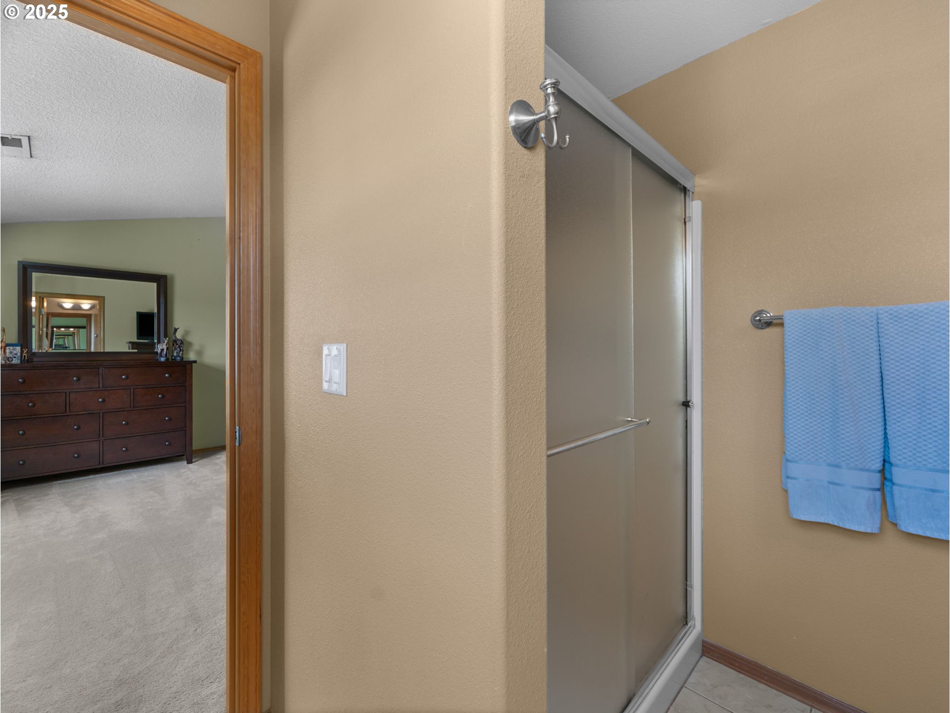 Clackamas, Oregon 97015, United States, 4 Bedrooms Bedrooms, ,4 BathroomsBathrooms,Residential,Active,192255