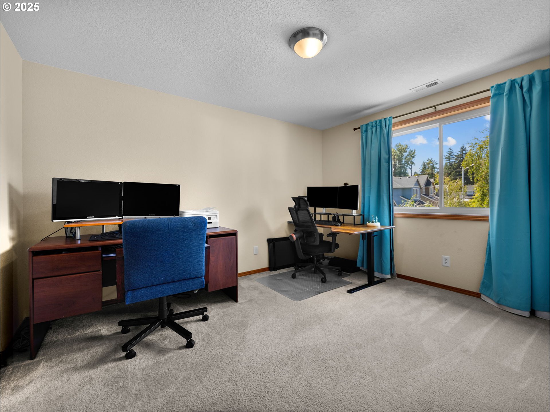 Clackamas, Oregon 97015, United States, 4 Bedrooms Bedrooms, ,4 BathroomsBathrooms,Residential,Active,192255