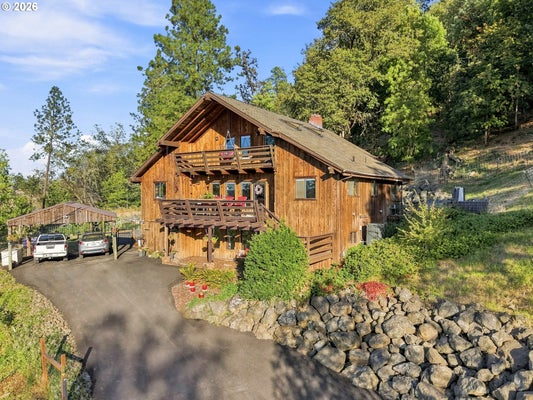 466 LAUREL DR, ROSEBURG, OR 97471 - Image c0ad166f01bab0777d2fcd483c8c85a9/3247994838
