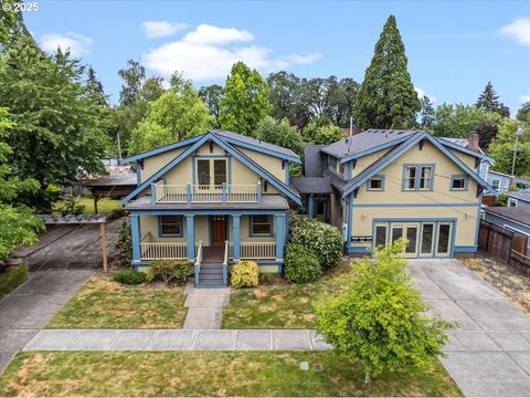 1721 22ND AVE Forest Grove OR 97116
