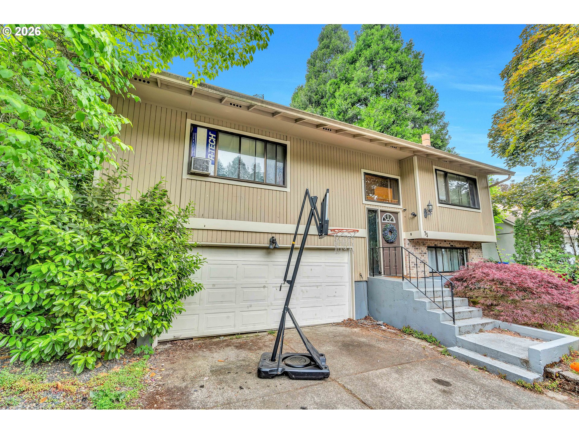 75 SE 205TH PL