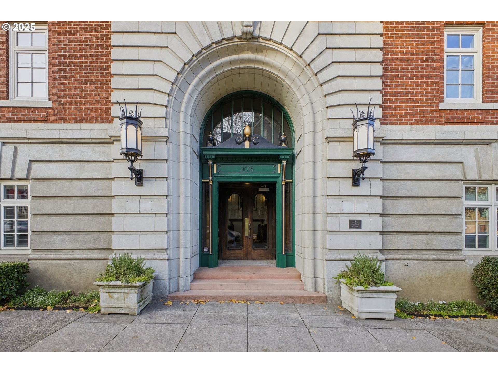 2015 NW FLANDERS ST 214