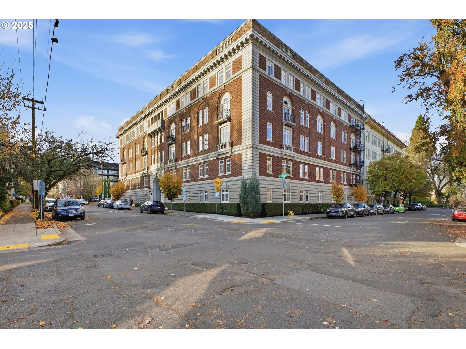 2015 NW FLANDERS ST 214