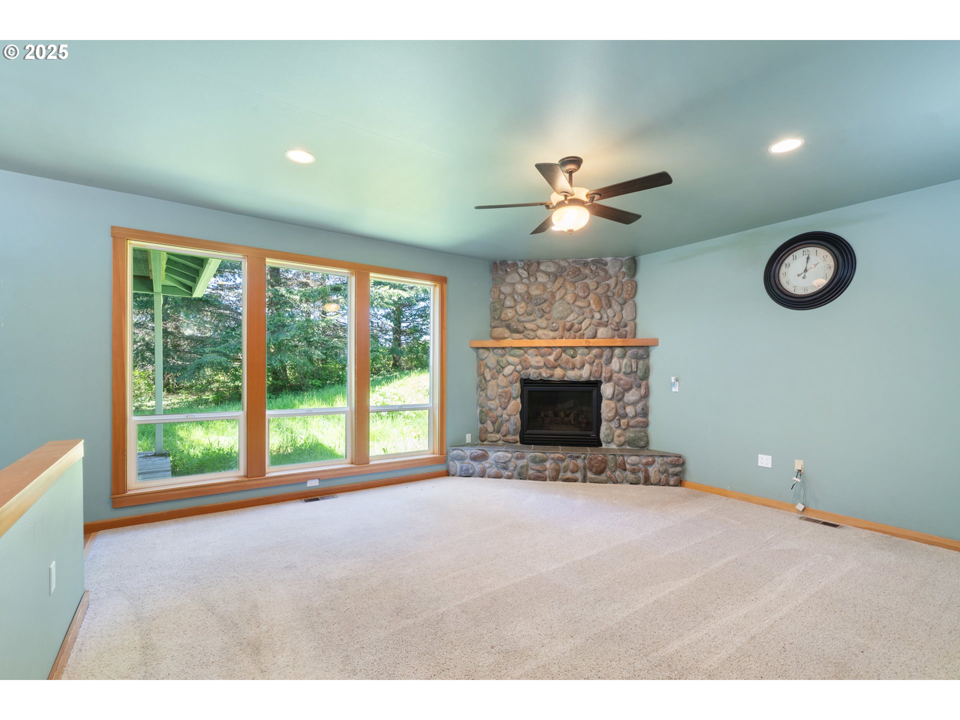 Nehalem, Oregon 97131, United States, 4 Bedrooms Bedrooms, ,3 BathroomsBathrooms,Residential,Active,167201