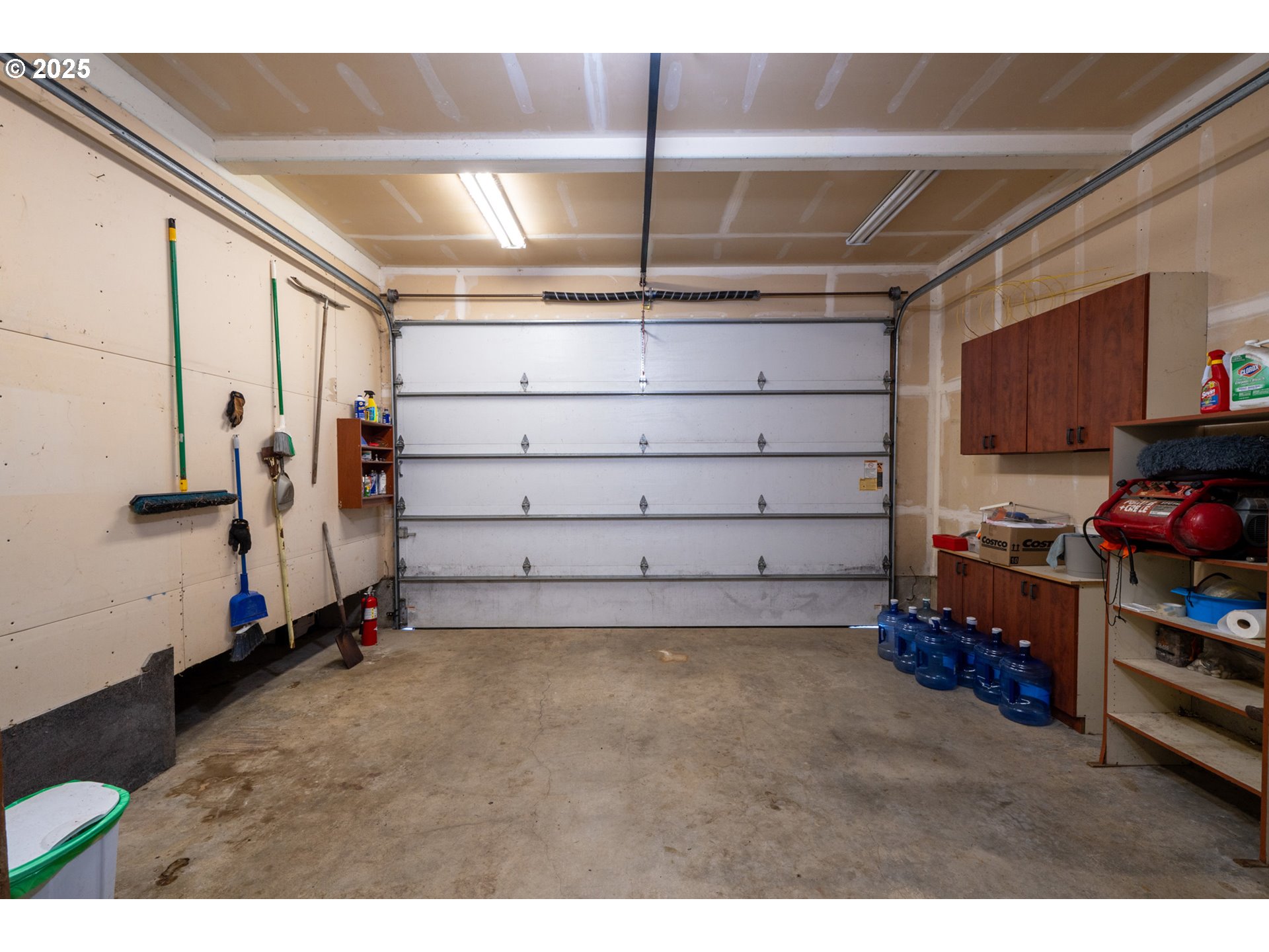 Nehalem, Oregon 97131, United States, 4 Bedrooms Bedrooms, ,3 BathroomsBathrooms,Residential,Active,167201