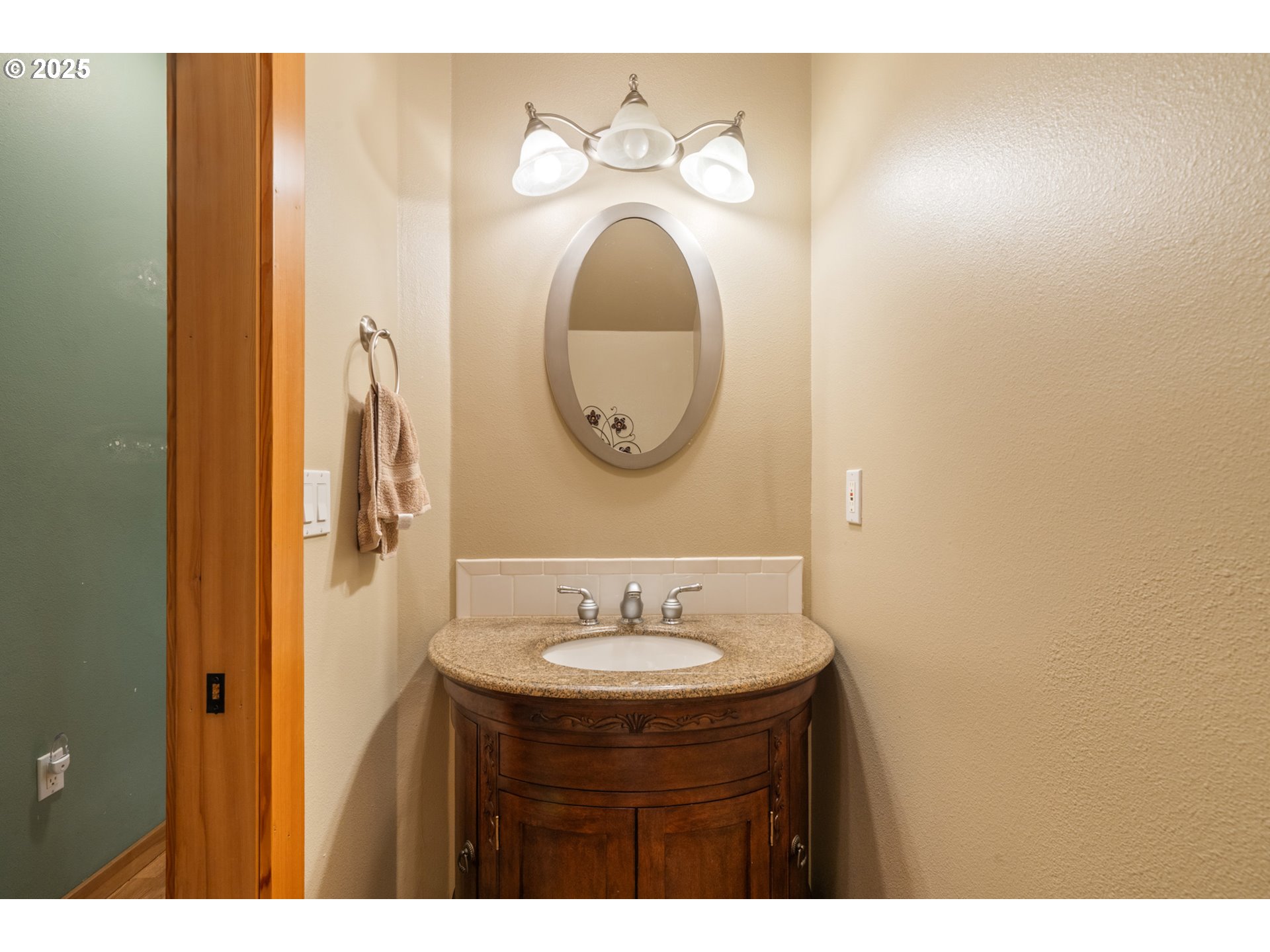 Nehalem, Oregon 97131, United States, 4 Bedrooms Bedrooms, ,3 BathroomsBathrooms,Residential,Active,167201