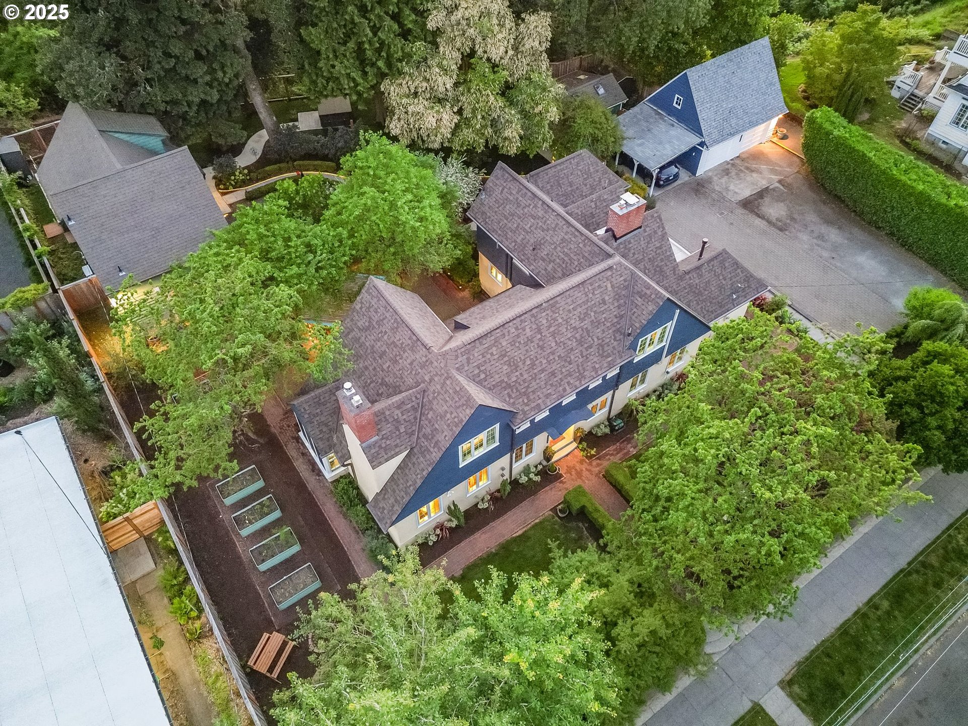 6209 SE 13TH AVE