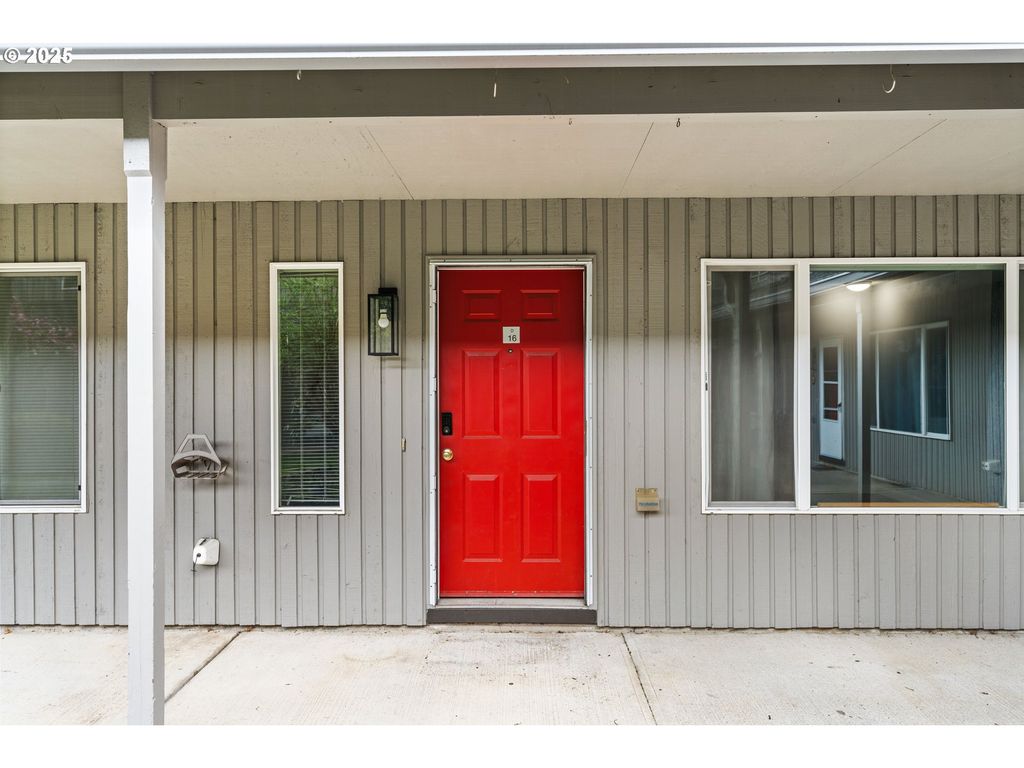 listing image 0
