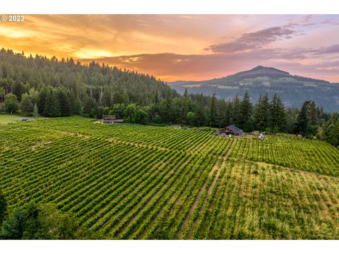 4694 WESTWOOD DR Hood River OR 97031