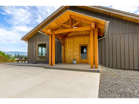 A home in Hood River