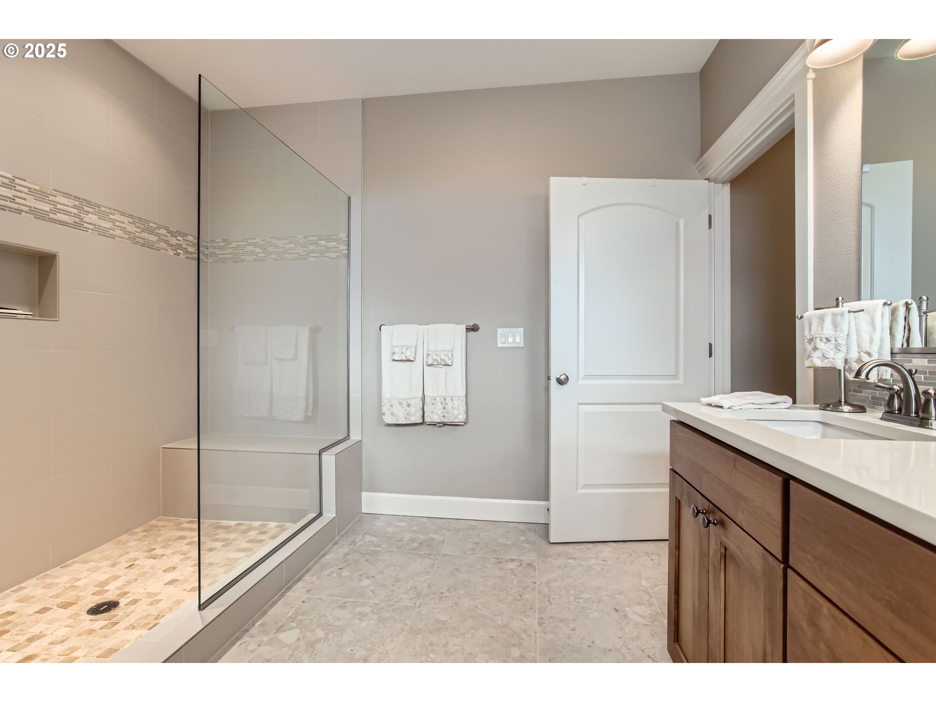 Vancouver, Washington 98685, United States, 4 Bedrooms Bedrooms, ,3 BathroomsBathrooms,Residential,Active,131259