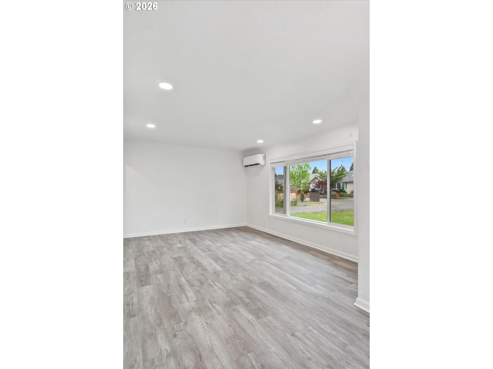3588 SISTERS VIEW AVE