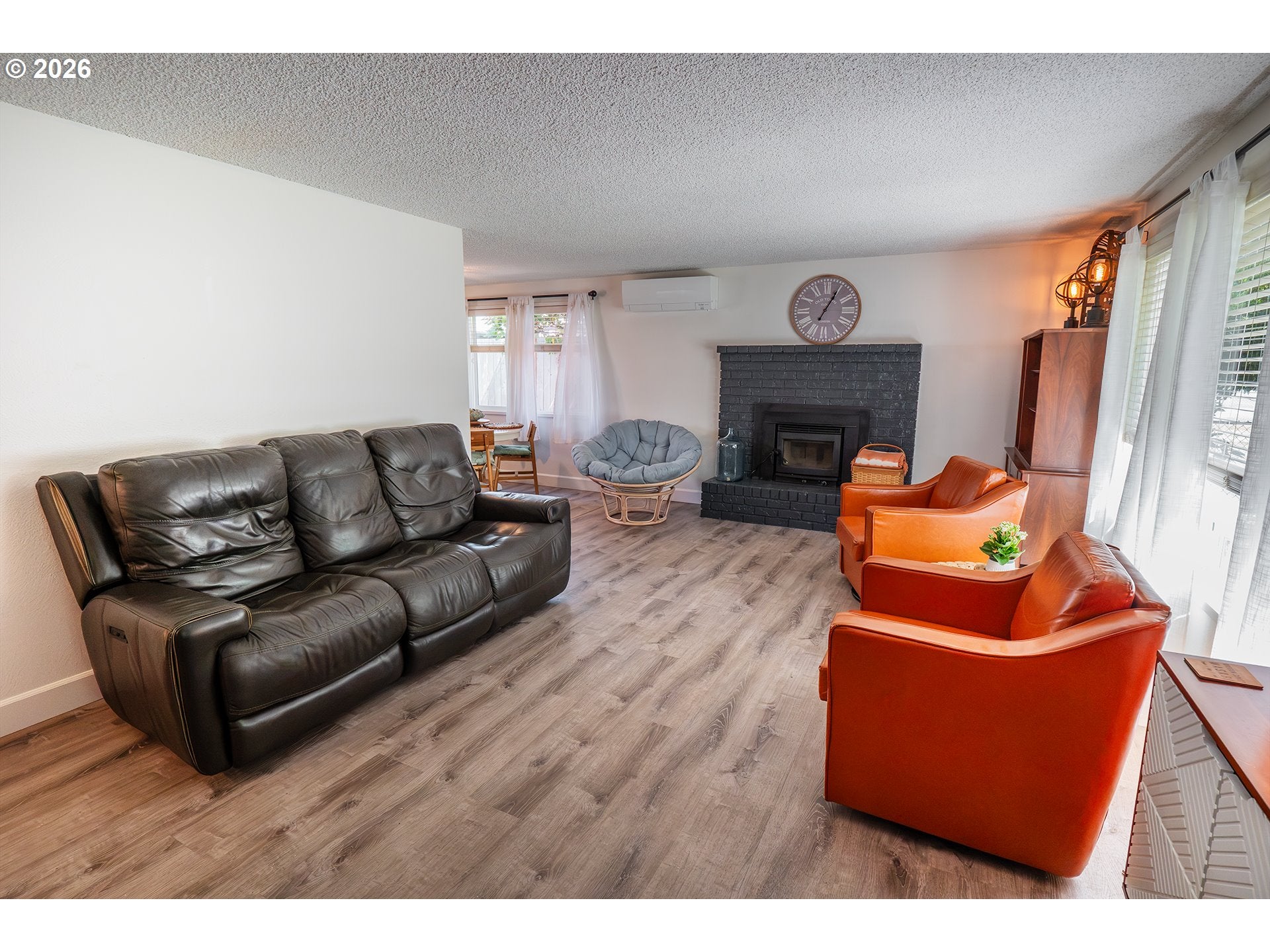 2021 CEDAR AVE