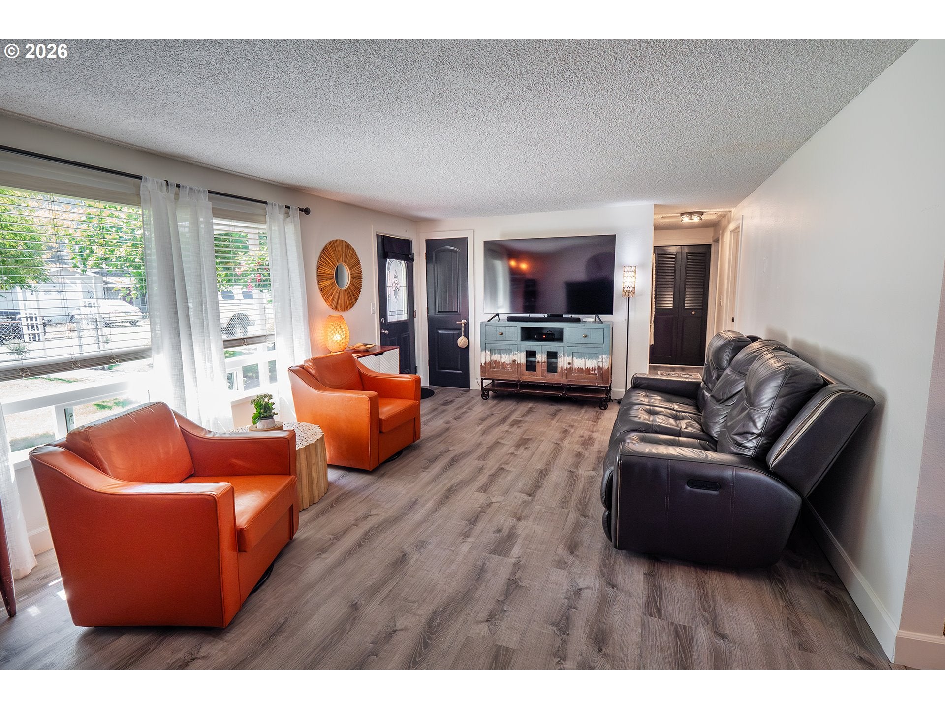 2021 CEDAR AVE