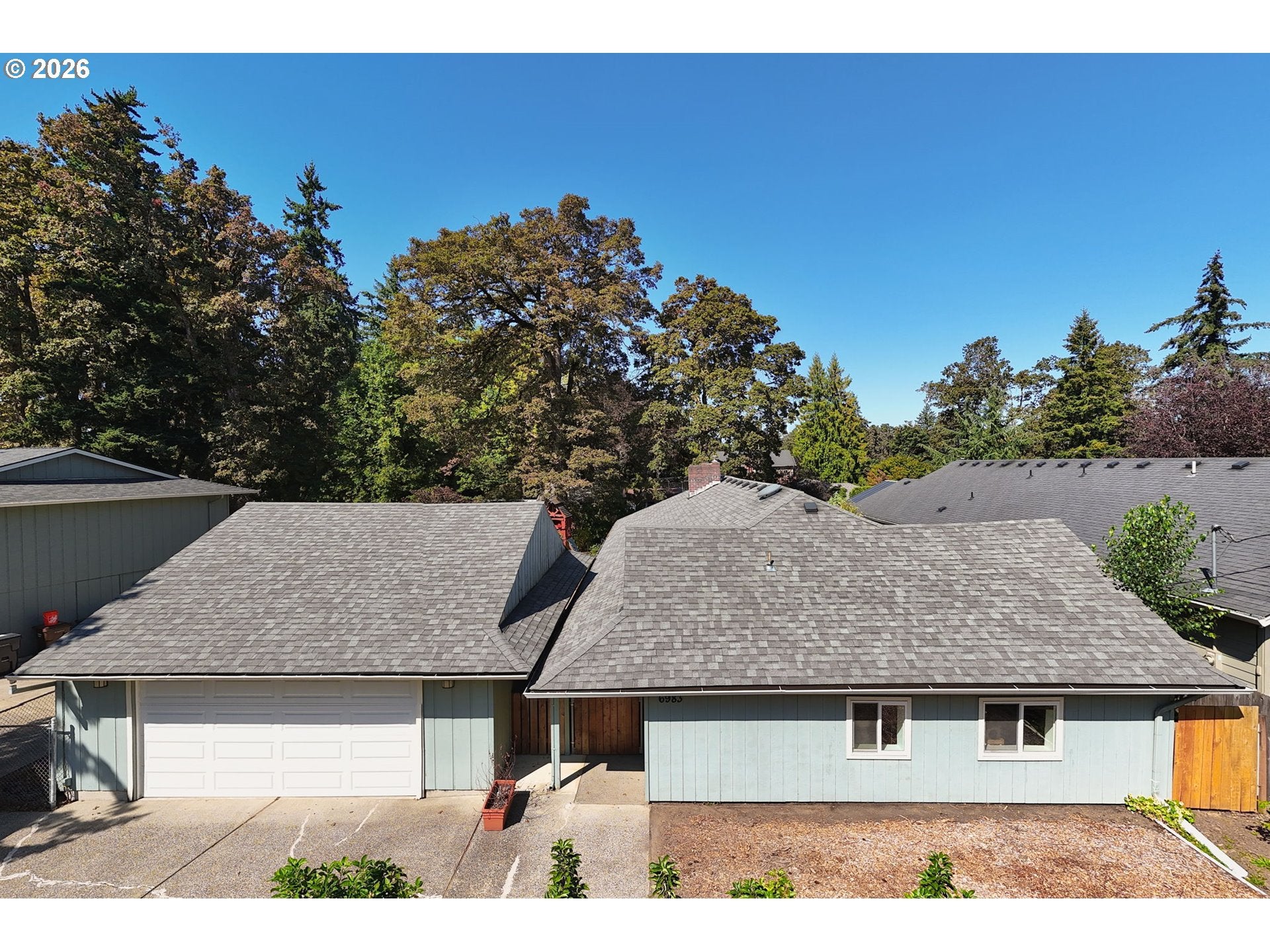 6983 OAKRIDGE DR