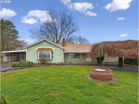 1605 NE WALNUT AVE McMinnville OR 97128