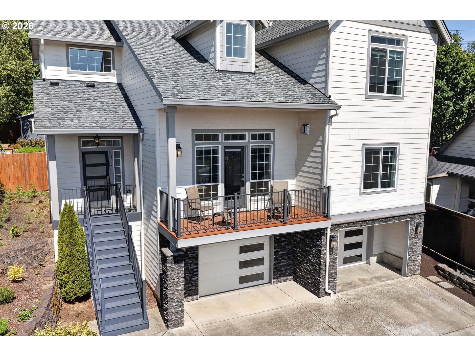 1503 FAIRWAY DR