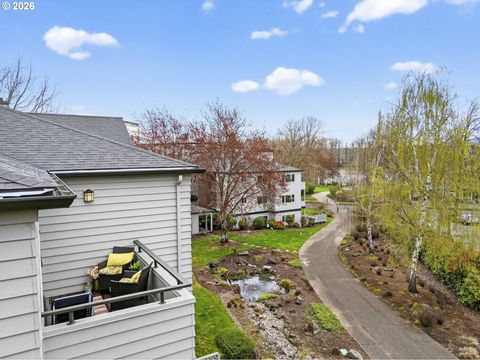 4970 S Landing DR 304 Portland OR 97239