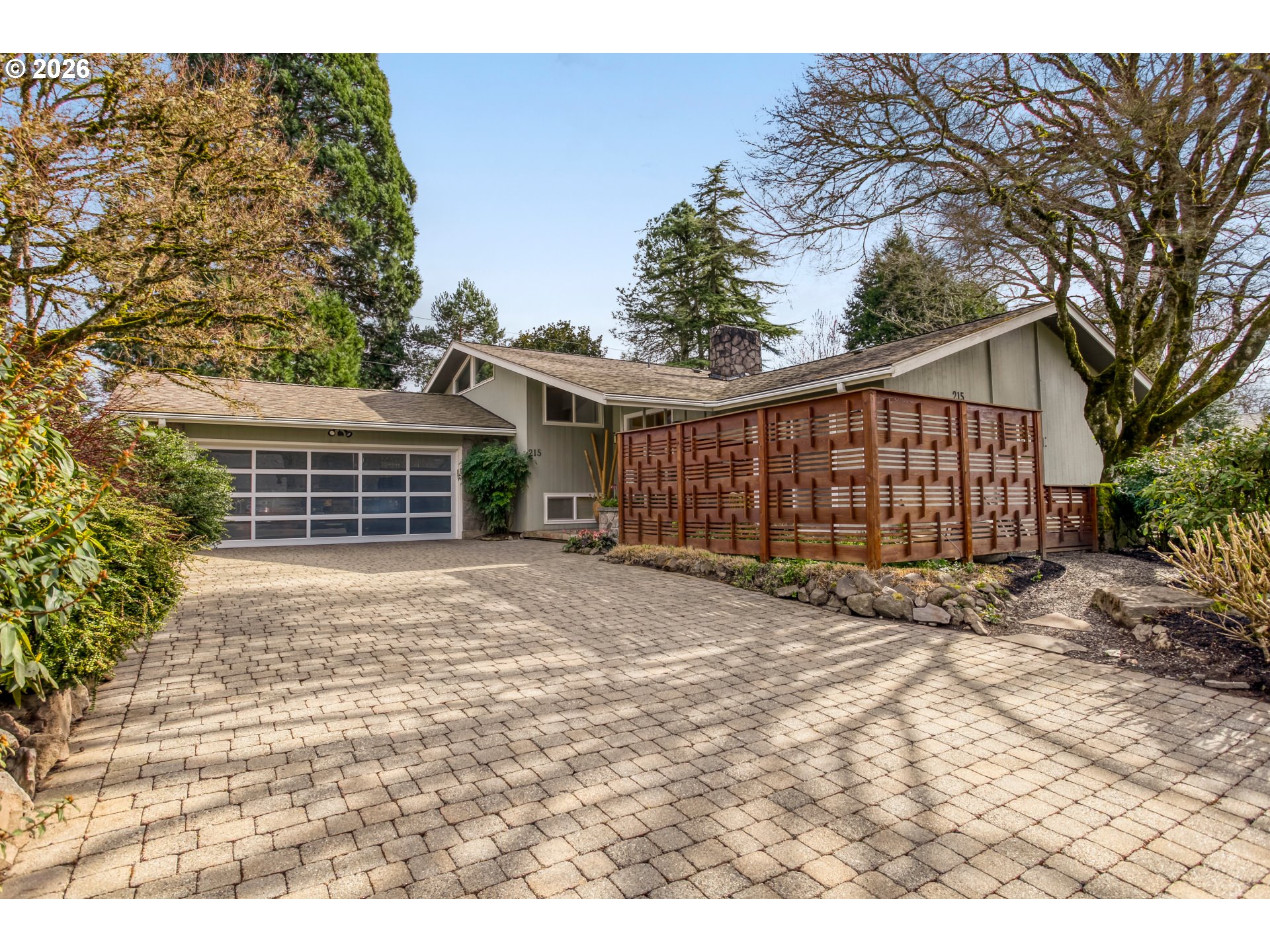 Photo 1 of 43 — 215 PHOENIX WAY, Vancouver, WA 98661