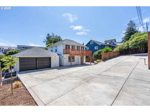 834 S 11TH ST Coos Bay OR 97420