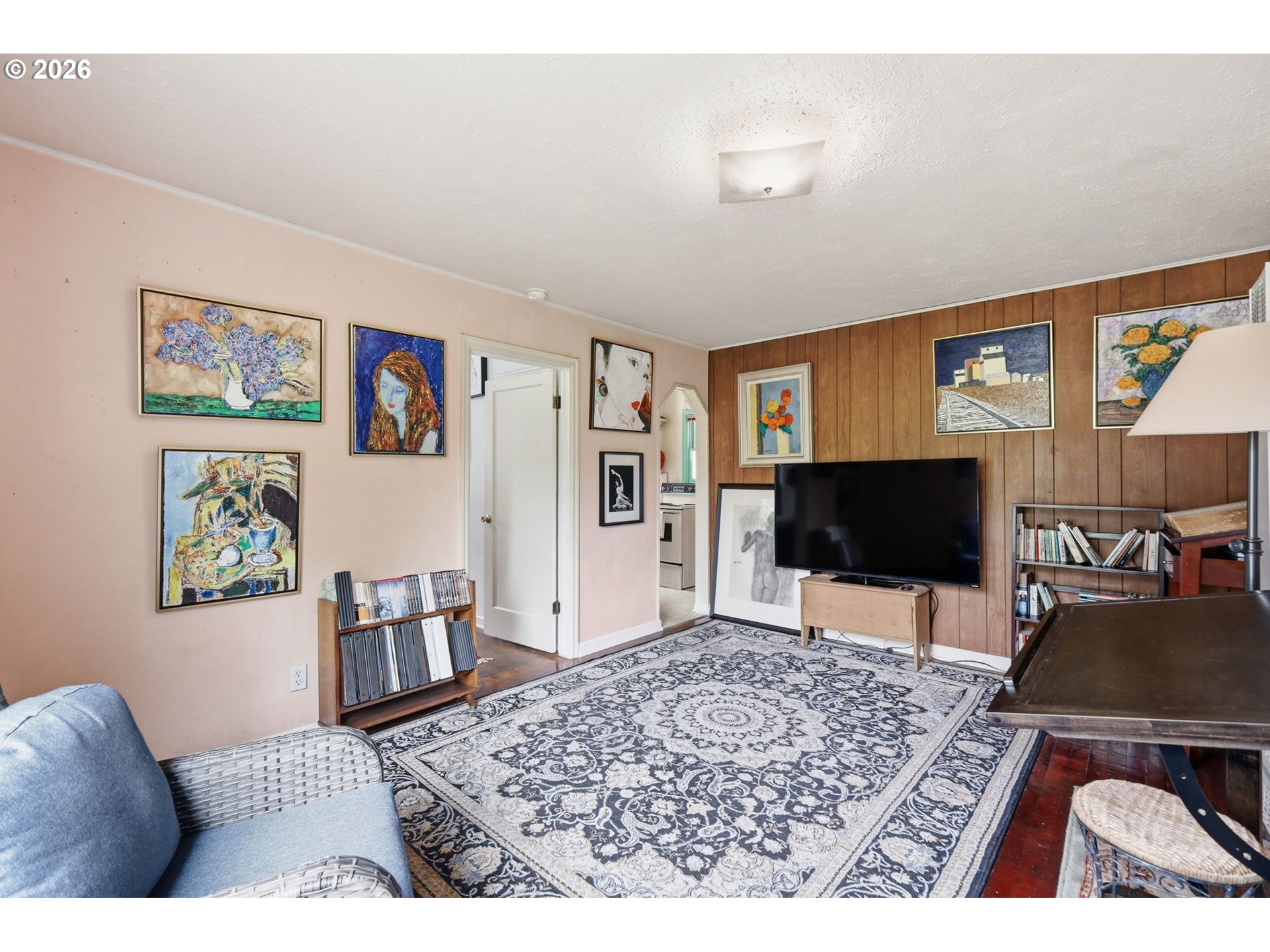 195 E 25TH AVE