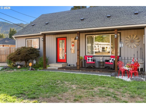 Tiny photo for 76296 Jasper Dr, Oakridge, OR 97463 (MLS # 750619556)