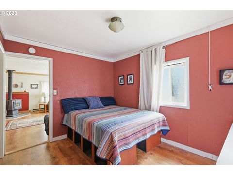 Tiny photo for 82661 Minnick Rd, Dexter, OR 97431 (MLS # 169172767)