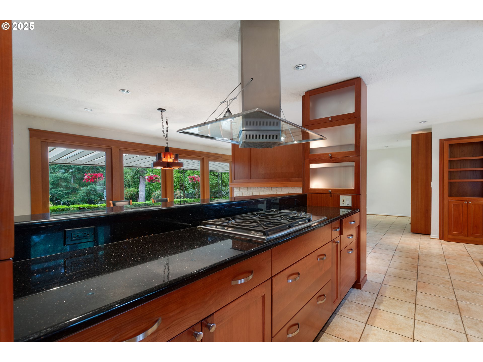 2636 MARIA CT