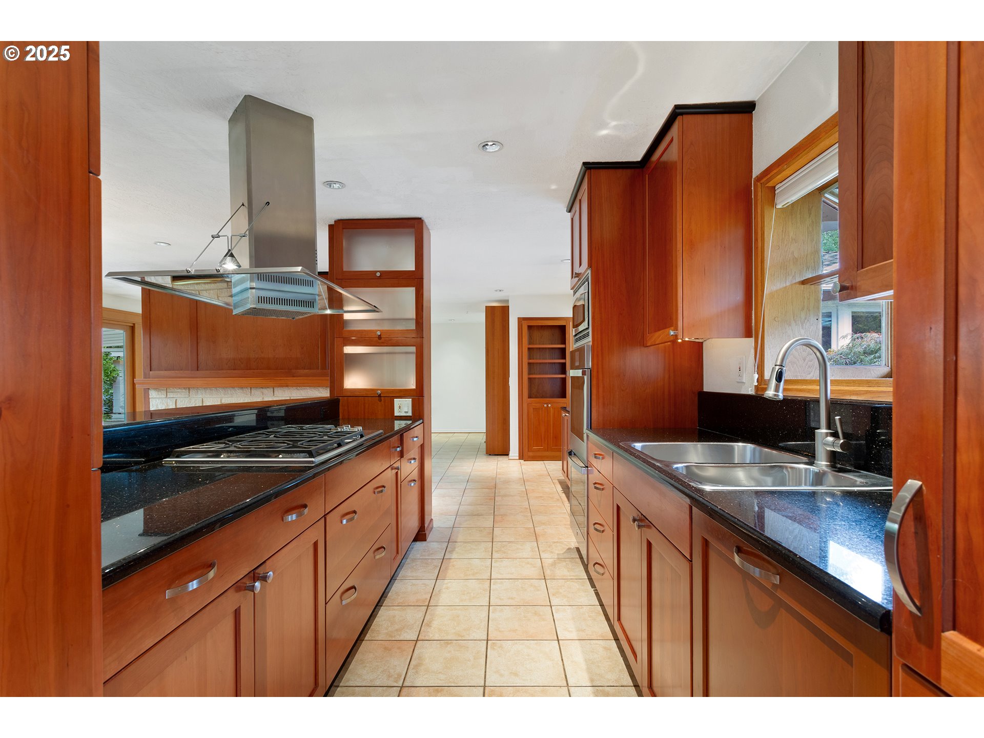 2636 MARIA CT