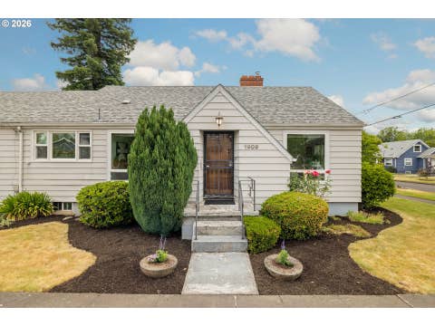 Photo of 1909 N Bryant St, Portland, OR 97217 (MLS # 445944714)