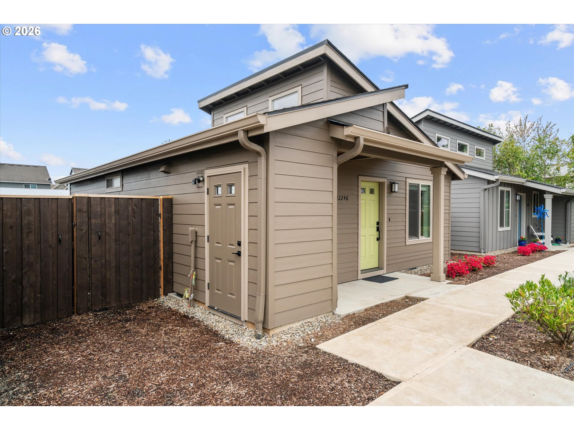 12246 Meadowlawn Dr