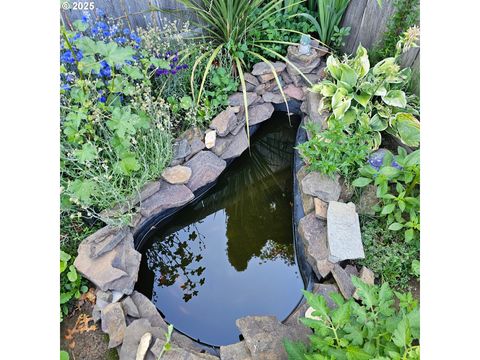 Tiny photo for 460 Meadow Ln, Creswell, OR 97426 (MLS # 654343305)