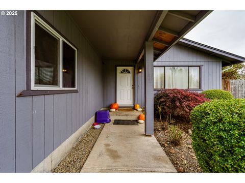 Tiny photo for 460 Meadow Ln, Creswell, OR 97426 (MLS # 654343305)