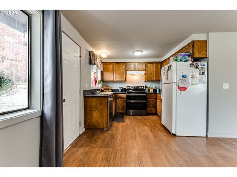 Tiny photo for 460 Meadow Ln, Creswell, OR 97426 (MLS # 654343305)